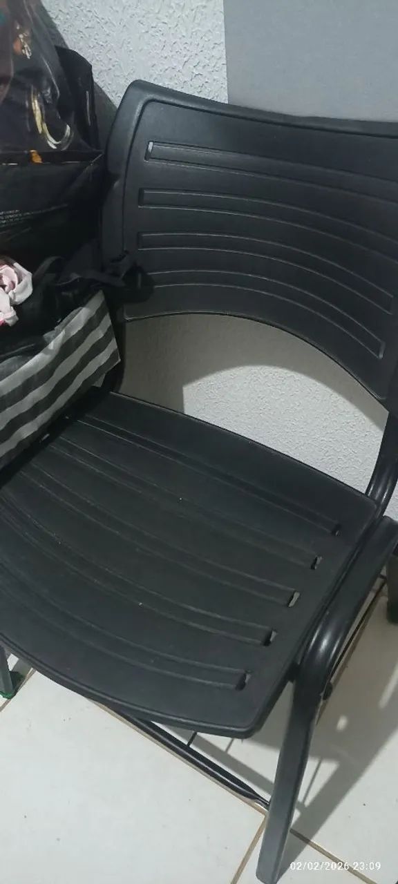 DUAS Cadeiras por 60 Reais 