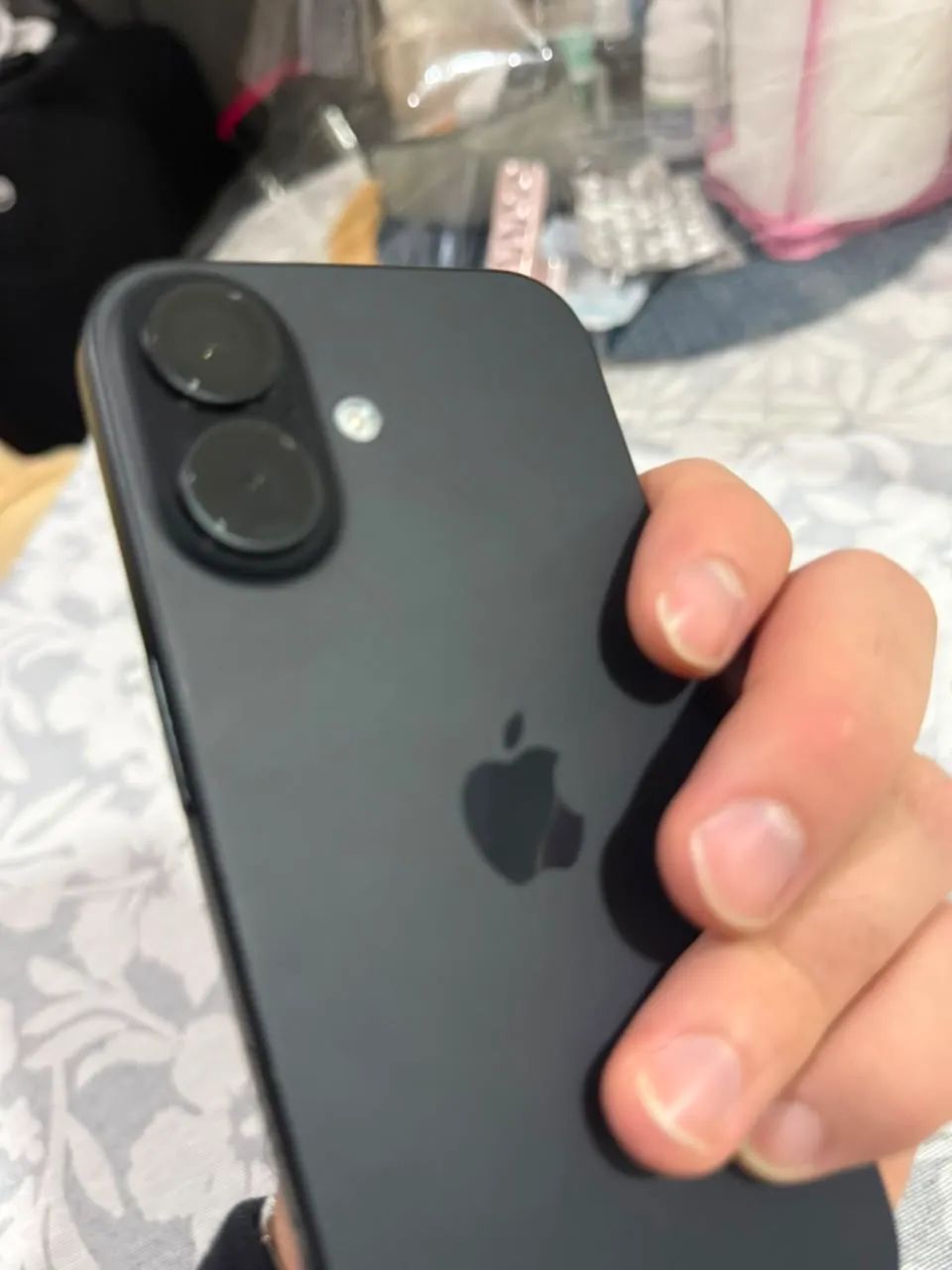 IPHONE 16 