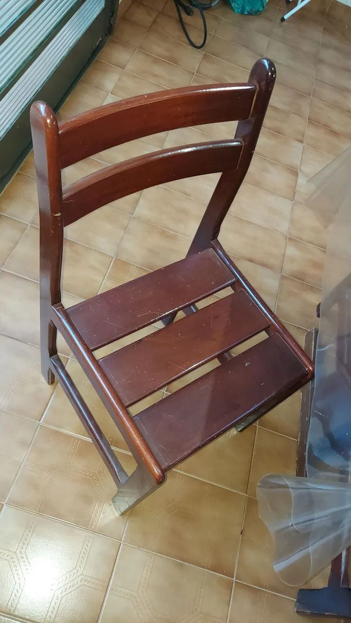 Mesa/Cadeira de madeira  - Foto 4