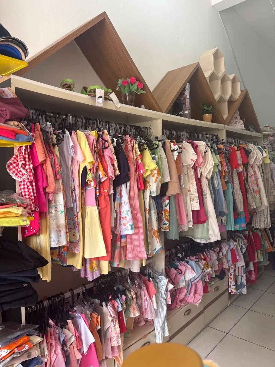 Expositor de loja infantil - Foto 2