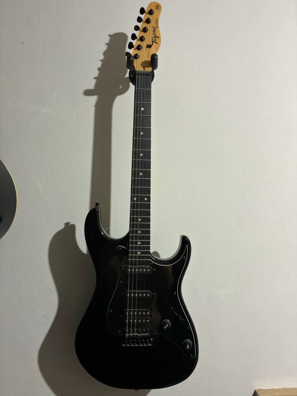 Guitarra Tagima 520 