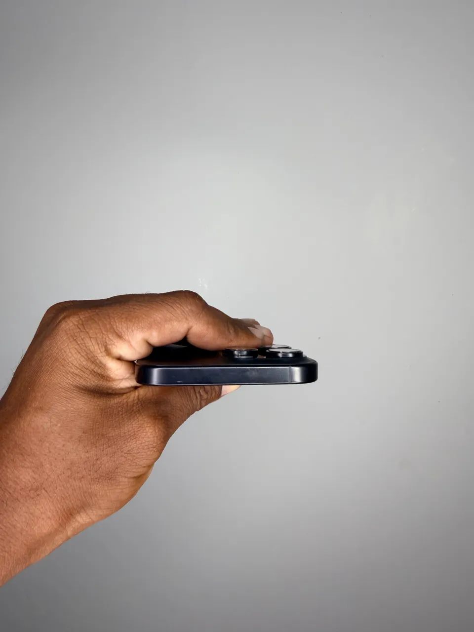 iPhone 16 Pro Max 256 - Foto 3