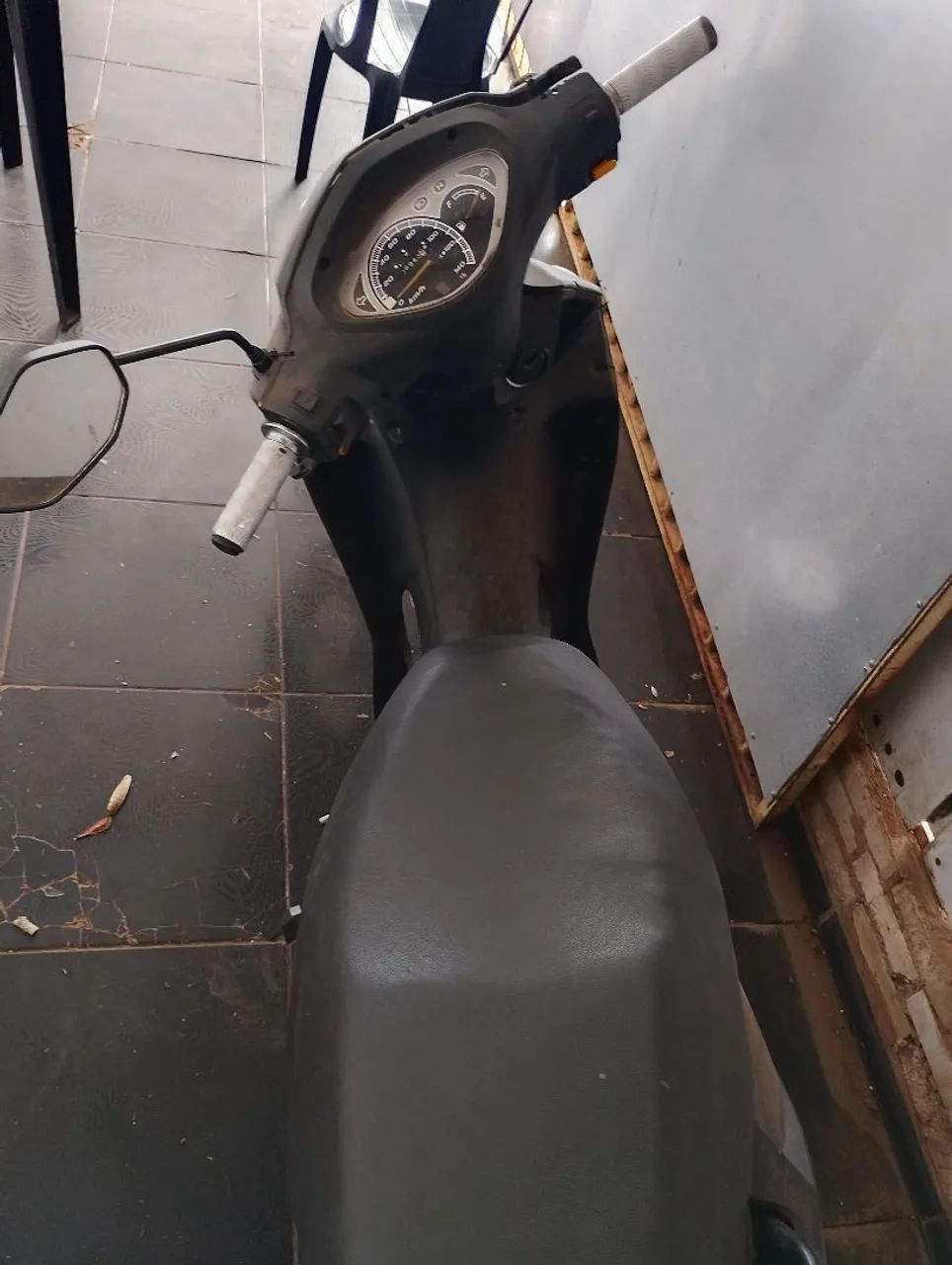 Moto de leilão carcaça