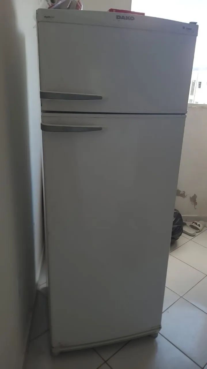 Vende-se Geladeira 