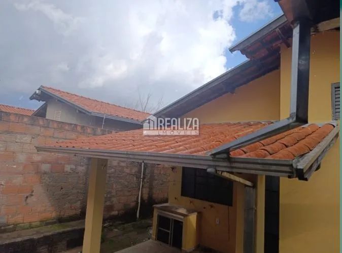 Casa à Venda no bairro Parque das Américas, Uberaba - Foto 5