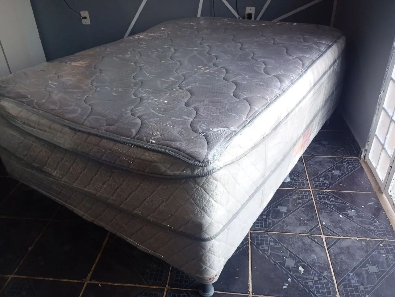 Cama Box Casal De Molas Ensacadas Semi Nova Higienizada  - Foto 4