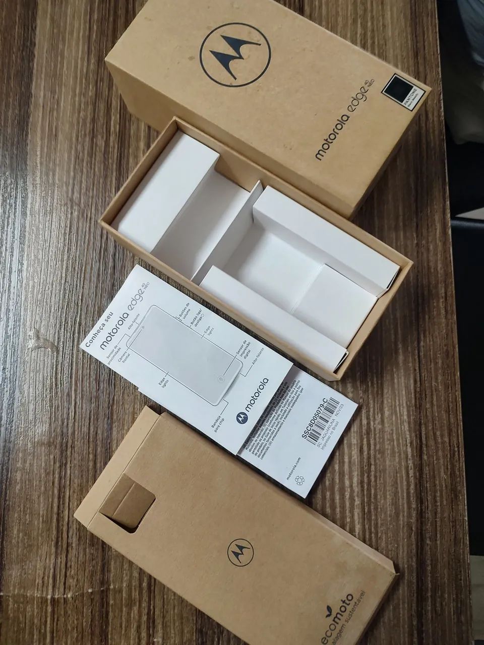 Vendo Moto Edge 40 Neo Impecável  - Foto 3