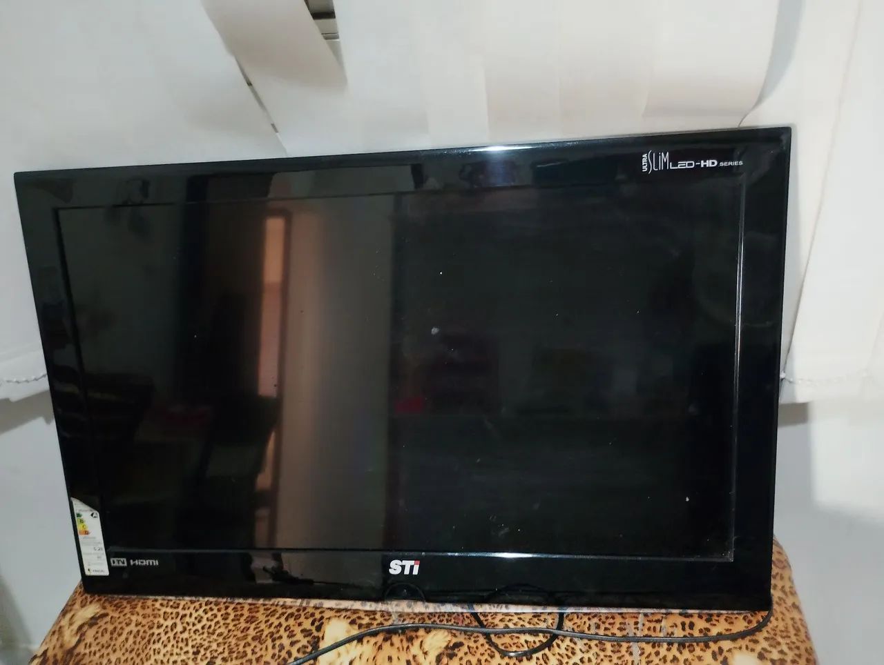 Vendo TV ST 32 polegadas não e smart
