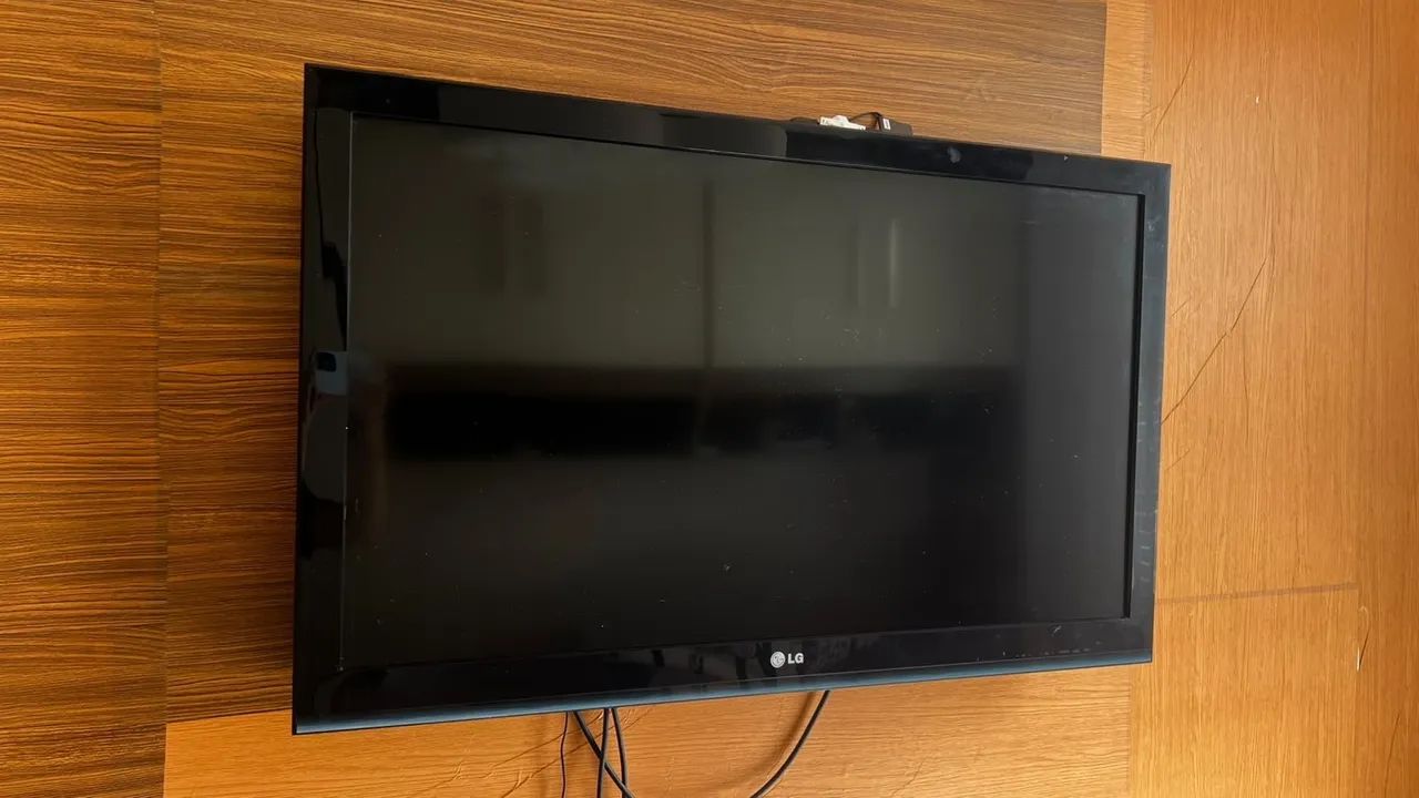 TV (não é smart)