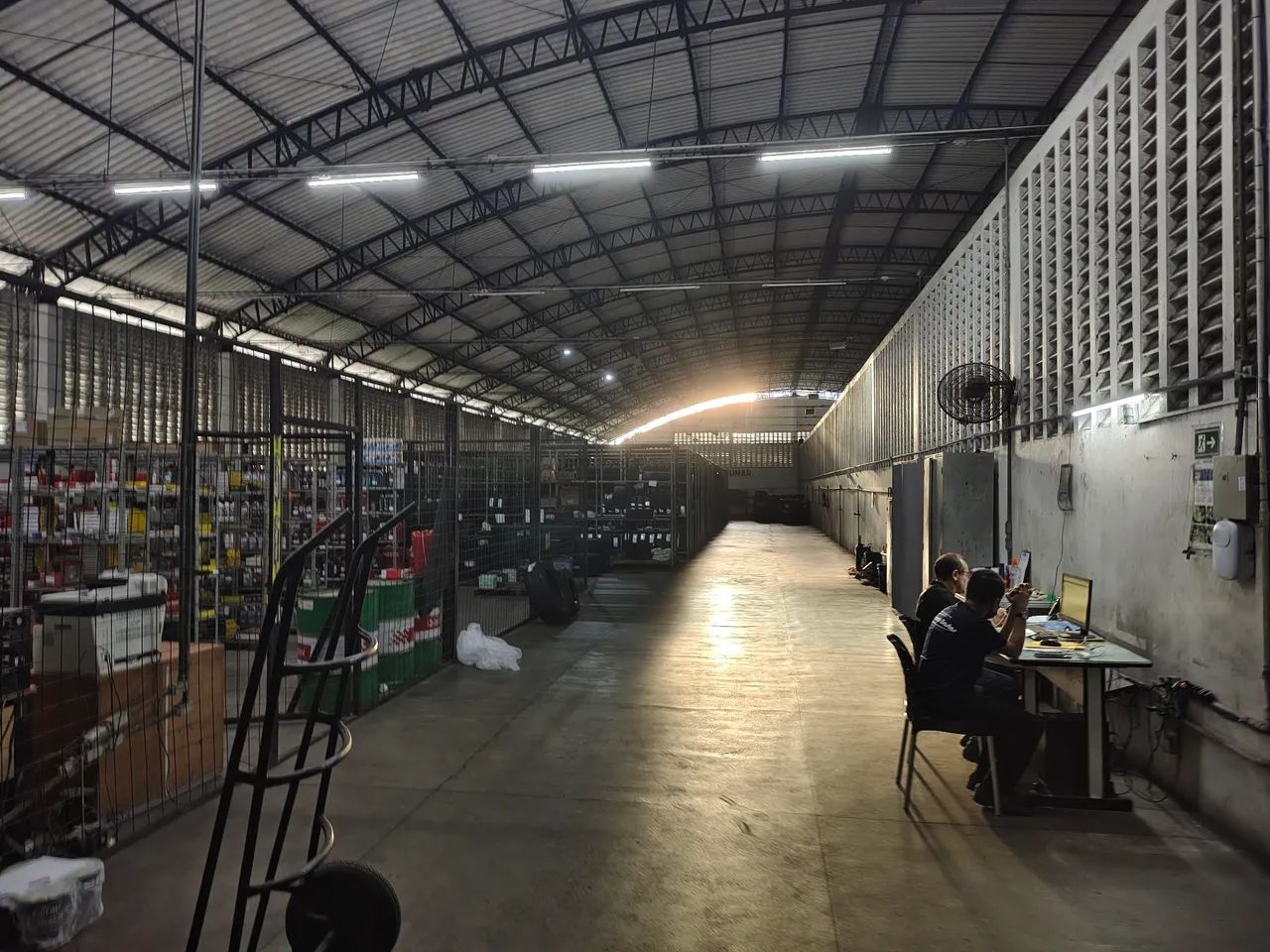 ALUGO UNICO GALPÃO 3400m2 na. Av. Barão de Studart  - Foto 5