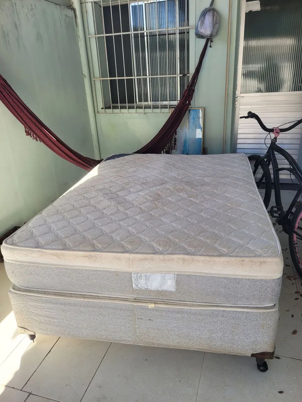 Vendo cama box casal