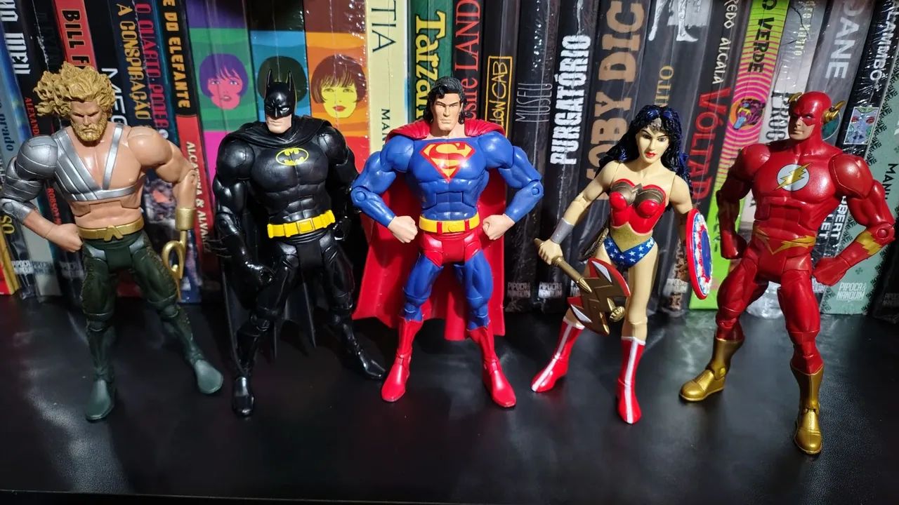 Kit Liga da Justiça JLA Clássica 5 Figuras DC Universe Classics