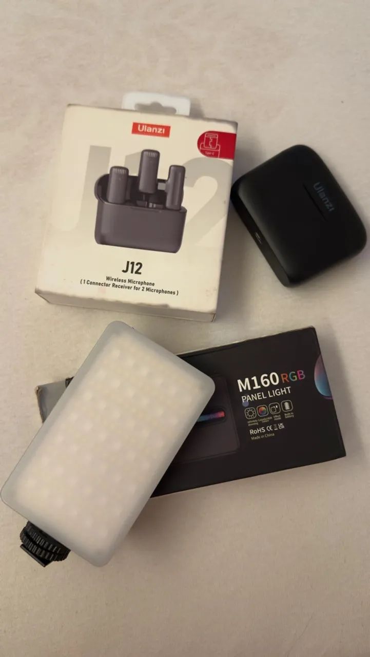 MICROFONE E LUZ DE LED 