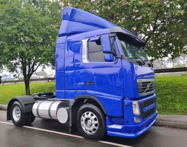 volvo fh440 azul 4x2 - bau sider 2011  - Foto 3