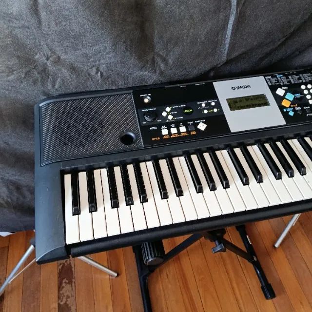 Teclado Yamaha PSR-E223 - Foto 3