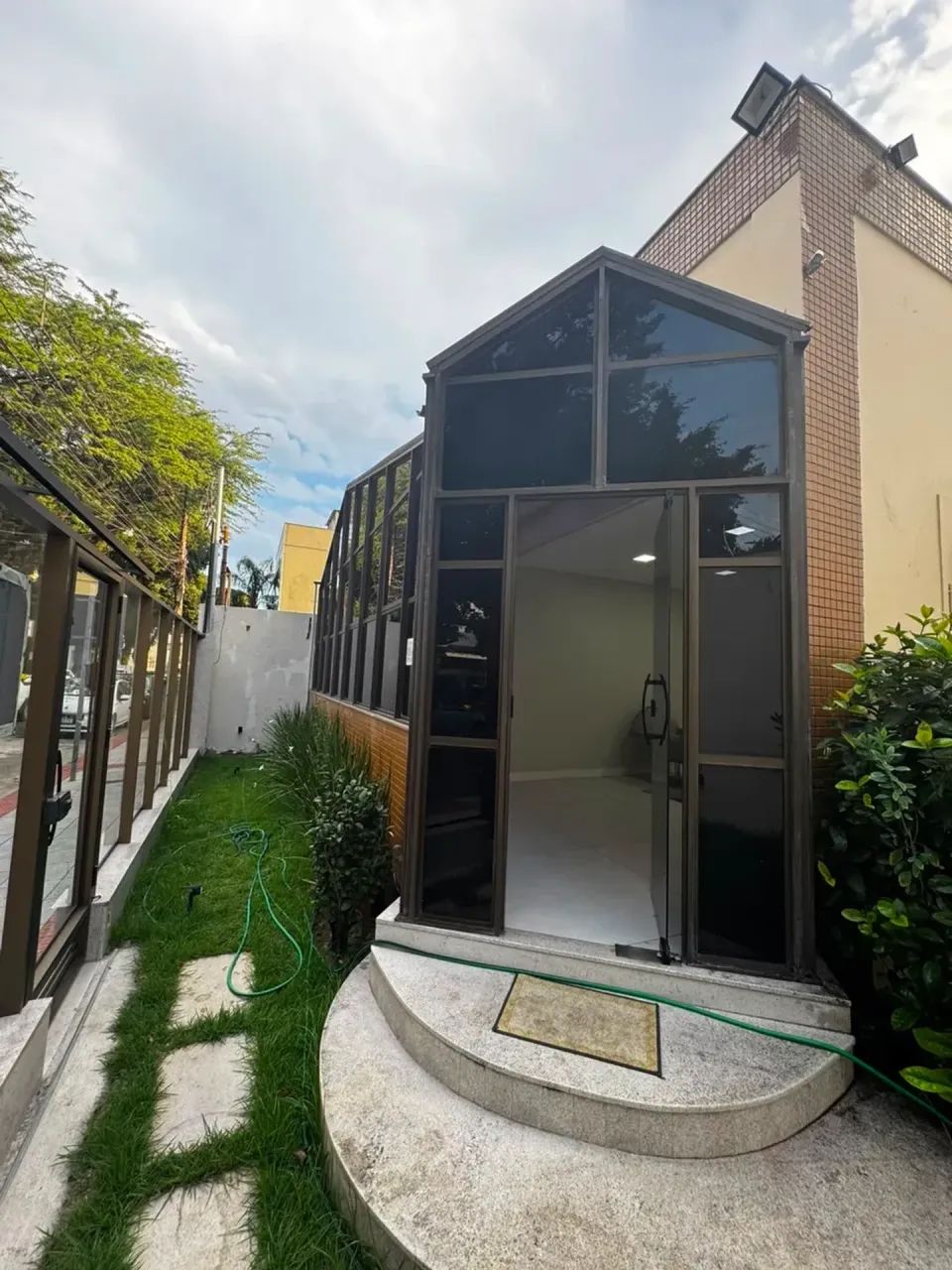 CASA COMERCIAL - FACHADA IMPONENTE - CENTRO - Foto 2