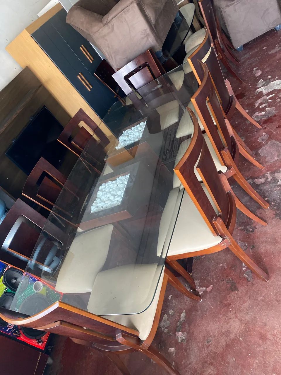 Mesa 8 cadeiras madeira maciça 