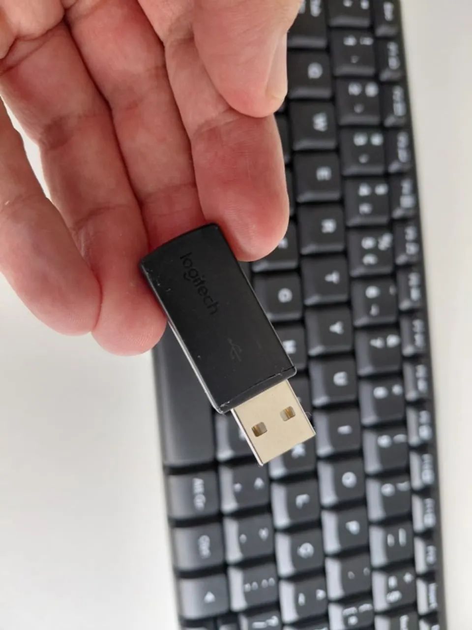 Teclado Logitech Sem Fio (ABNT2, com receptor USB) - Foto 2