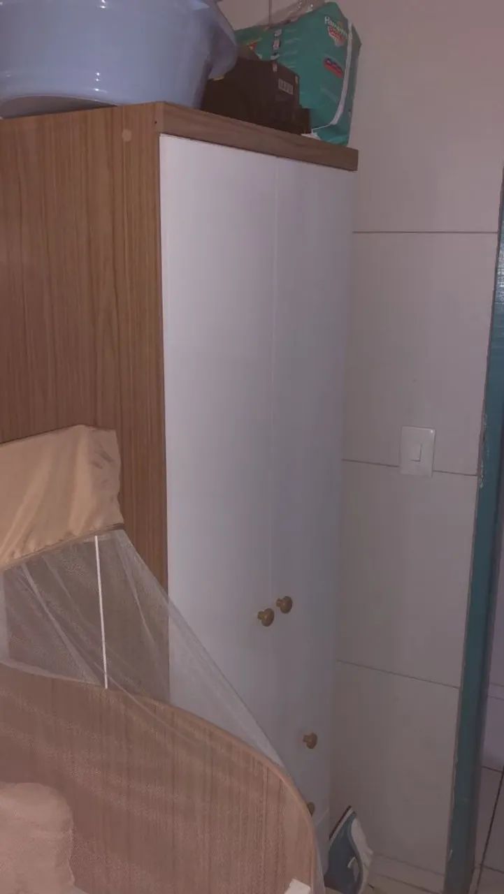 CONJUNTO GUARDA ROUPA E CÔMODA 