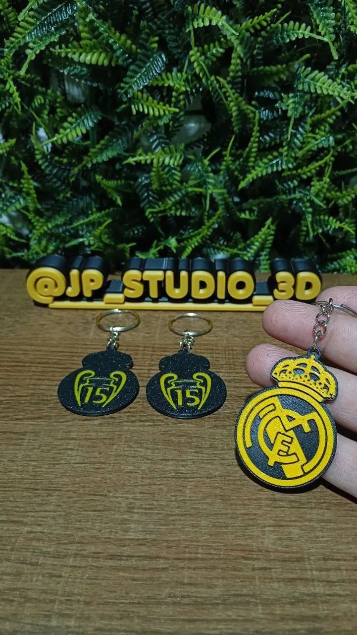 Kit 3 Chaveiros do Real Madrid em 3D - Foto 4