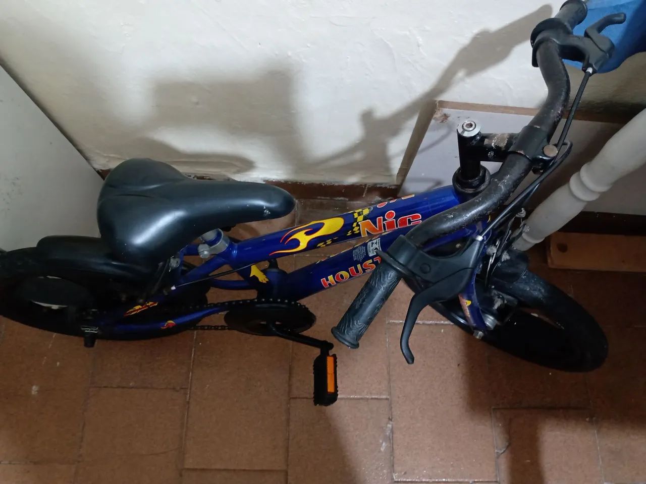 Bicicleta infantil Aro 16 em bom Estado  - Foto 4