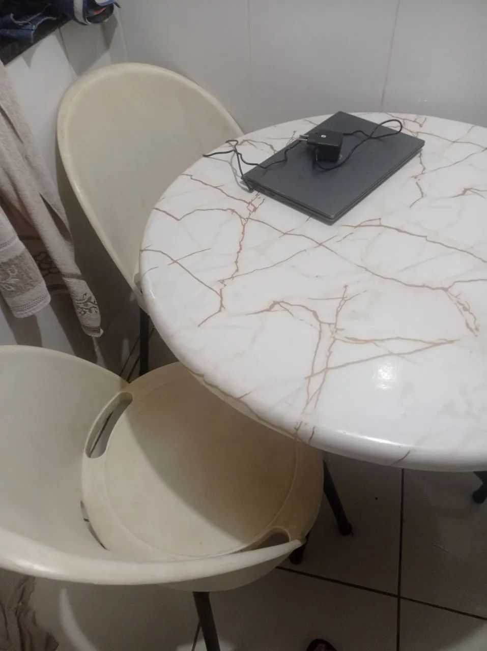 Mesa com 2 cadeiras  - Foto 3