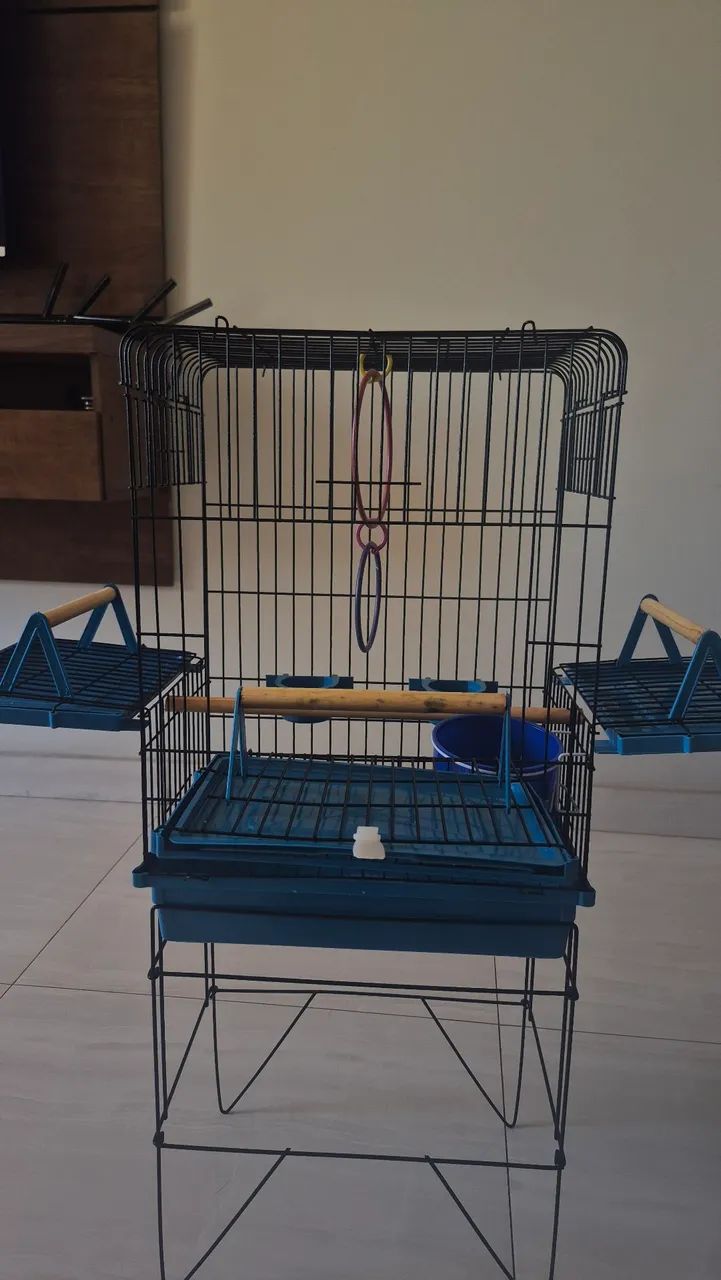 Vendo gaiola para passarinhos