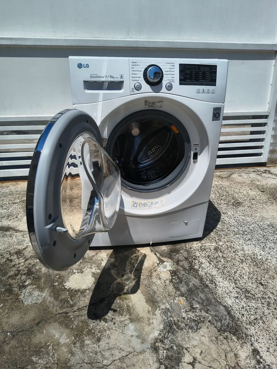 Vendo Lava e Seca LG 11kg 127V CONSERVADA - Foto 3