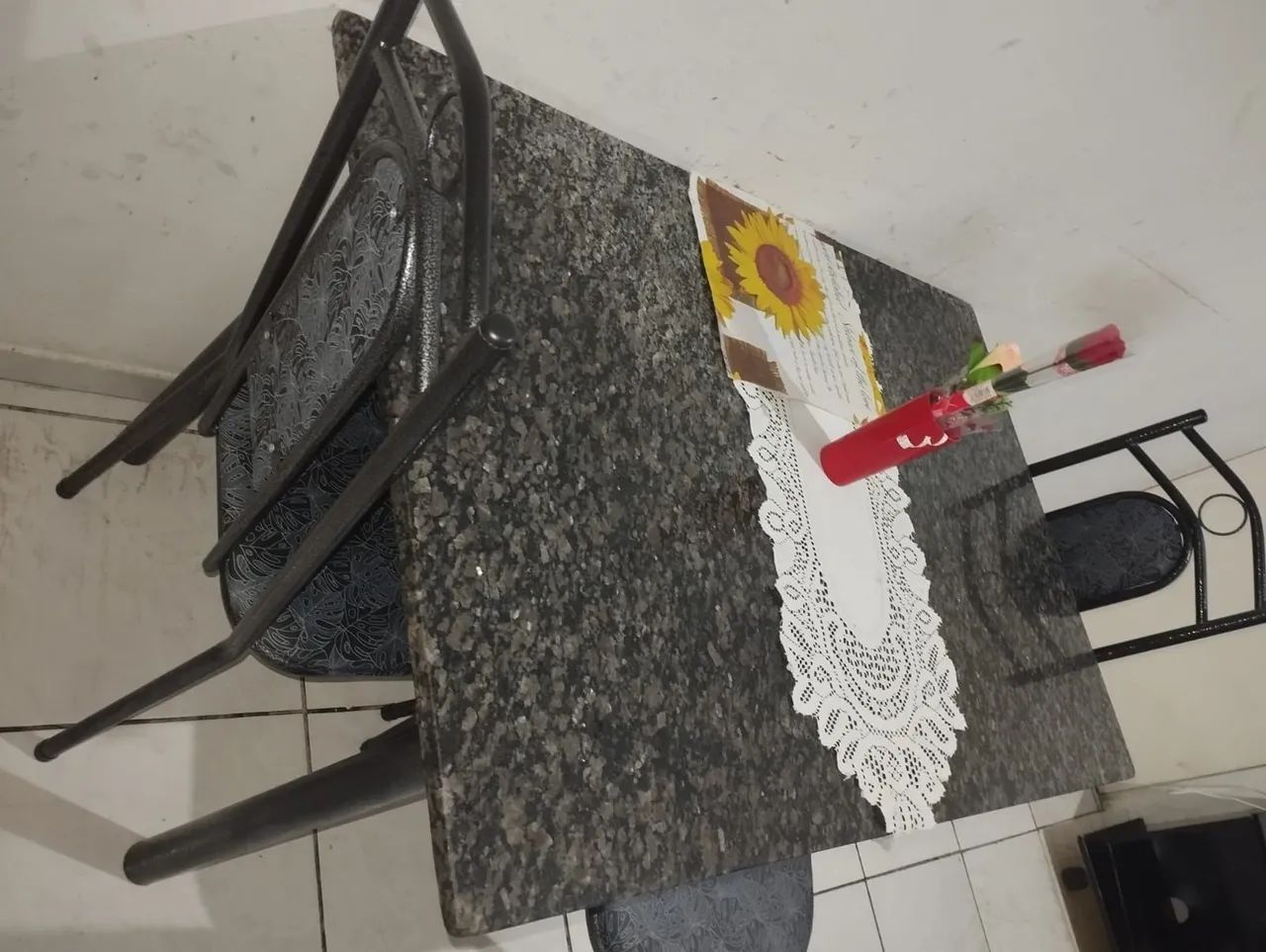 Vende-se Mesa 4 Lugares 