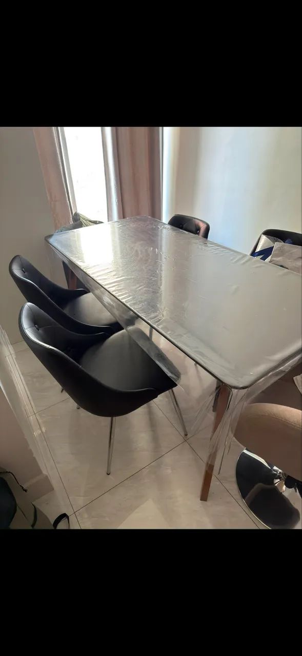 Mesa com 4 cadeiras TOK STOCK 