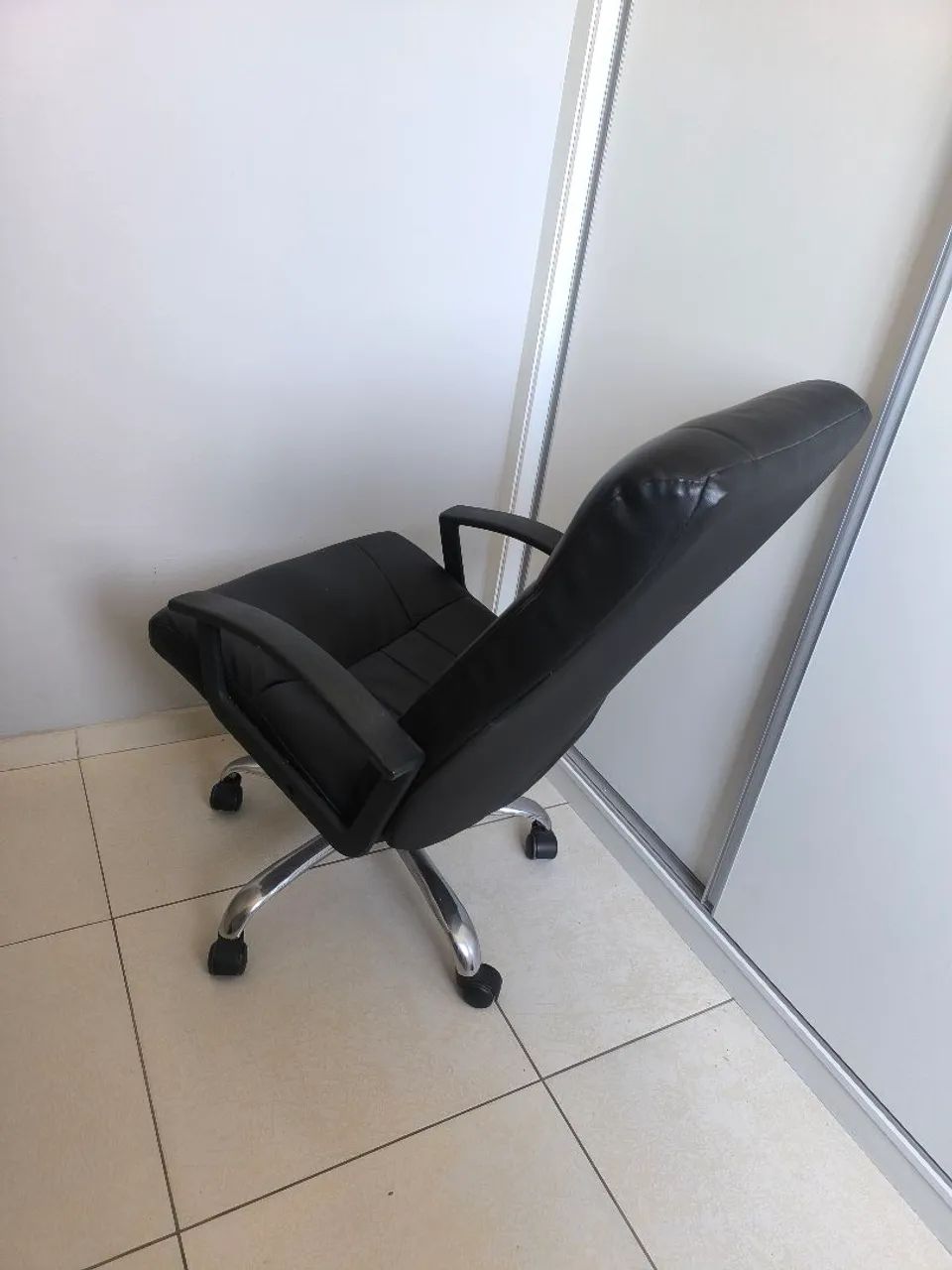 Cadeira com defeito  - Foto 4