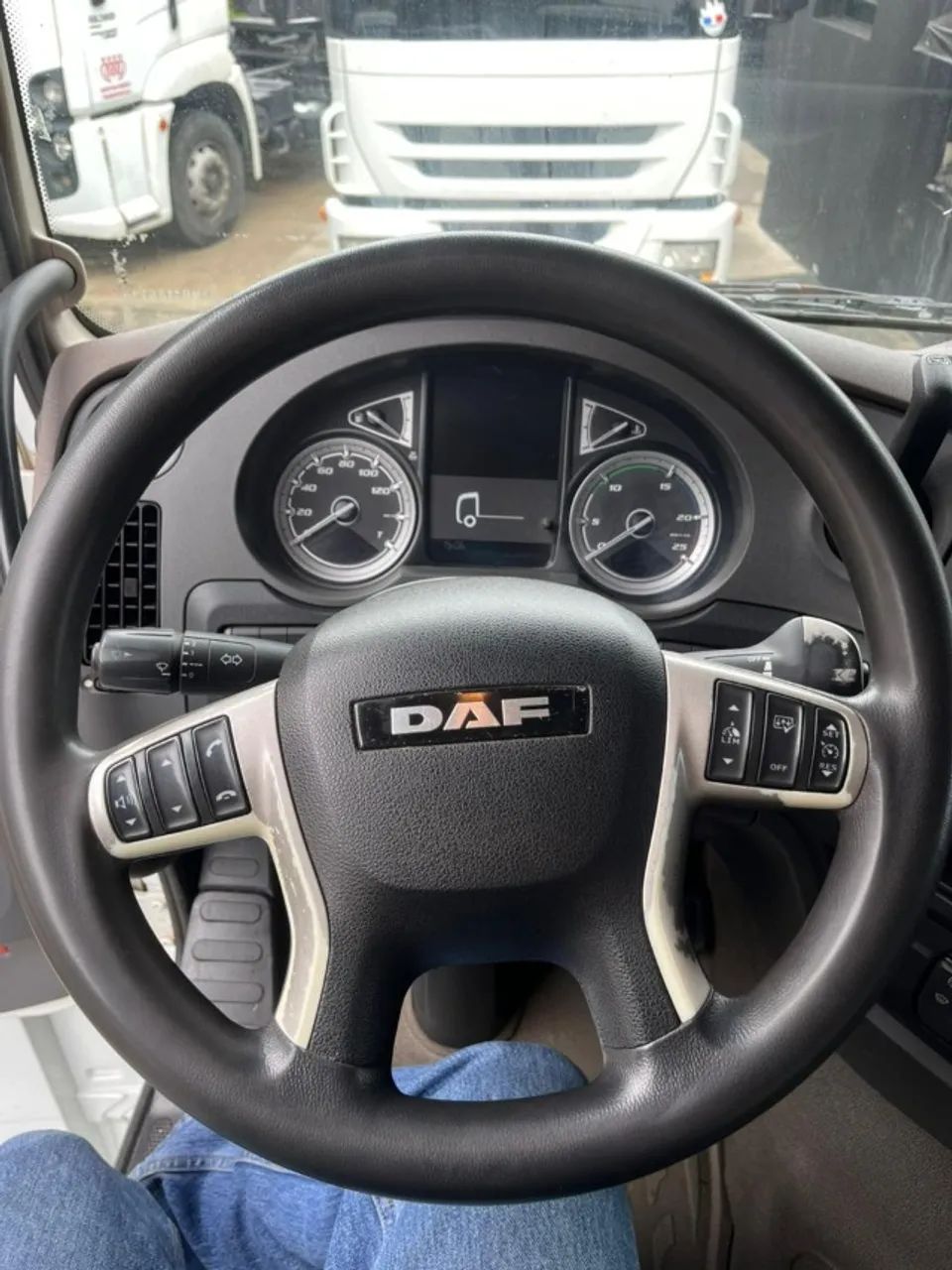 Daf 480 2021 6x2 Teto alto  - Foto 12