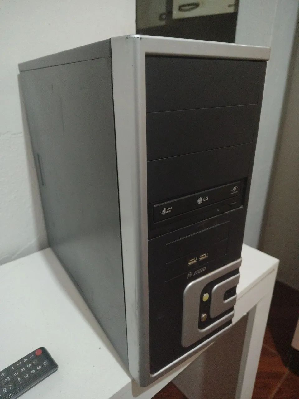 I5 240gb SSD e 8gb ram wifi+Bluetooth.