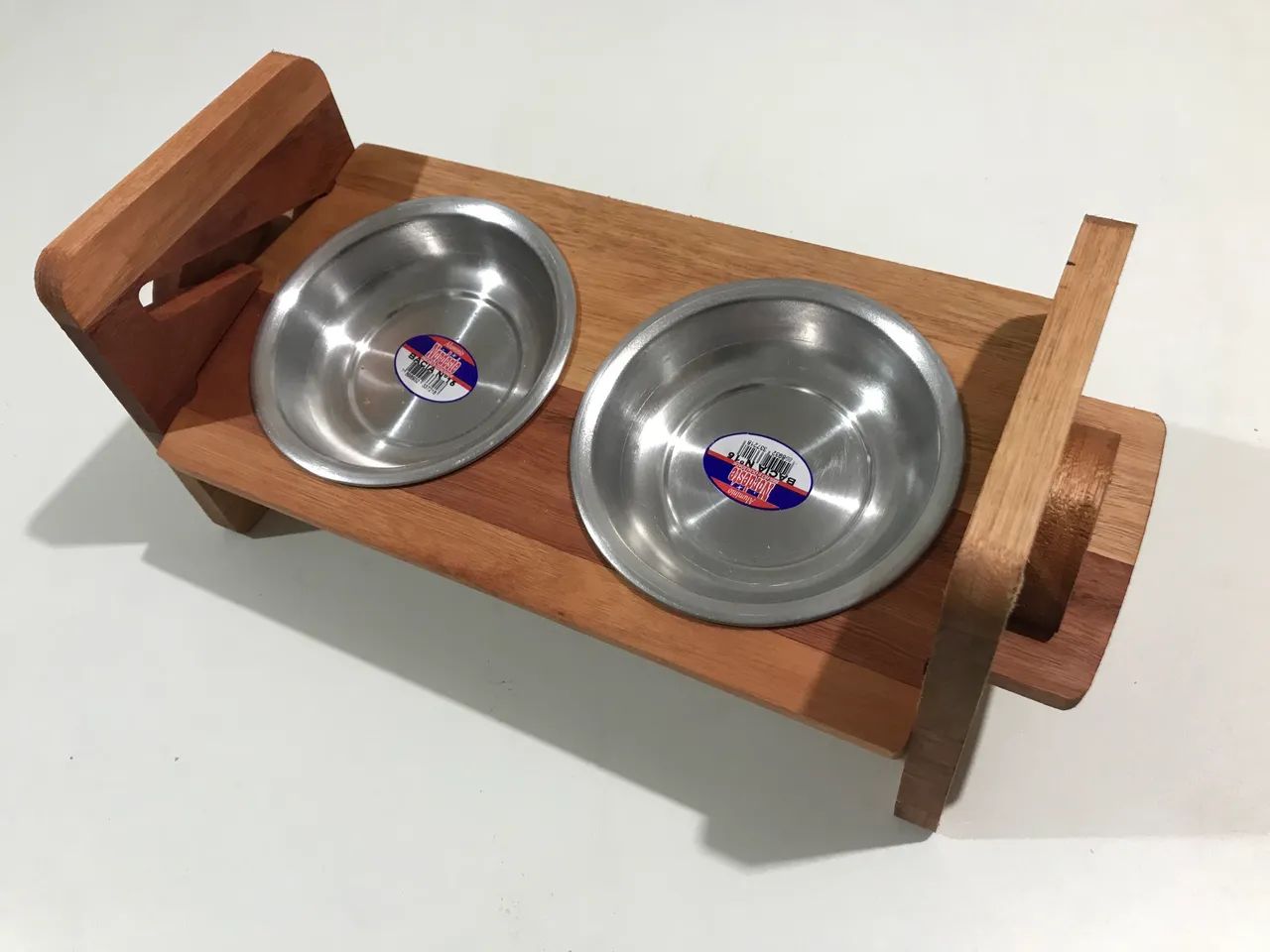 Comedouro pets de madeira 