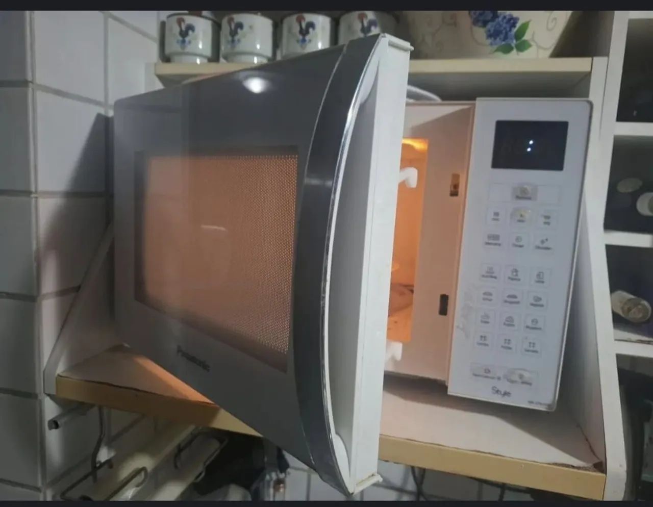 Micro-ondas Panasonic 34L Style com menu gourmet NN-ST65HW - Foto 3