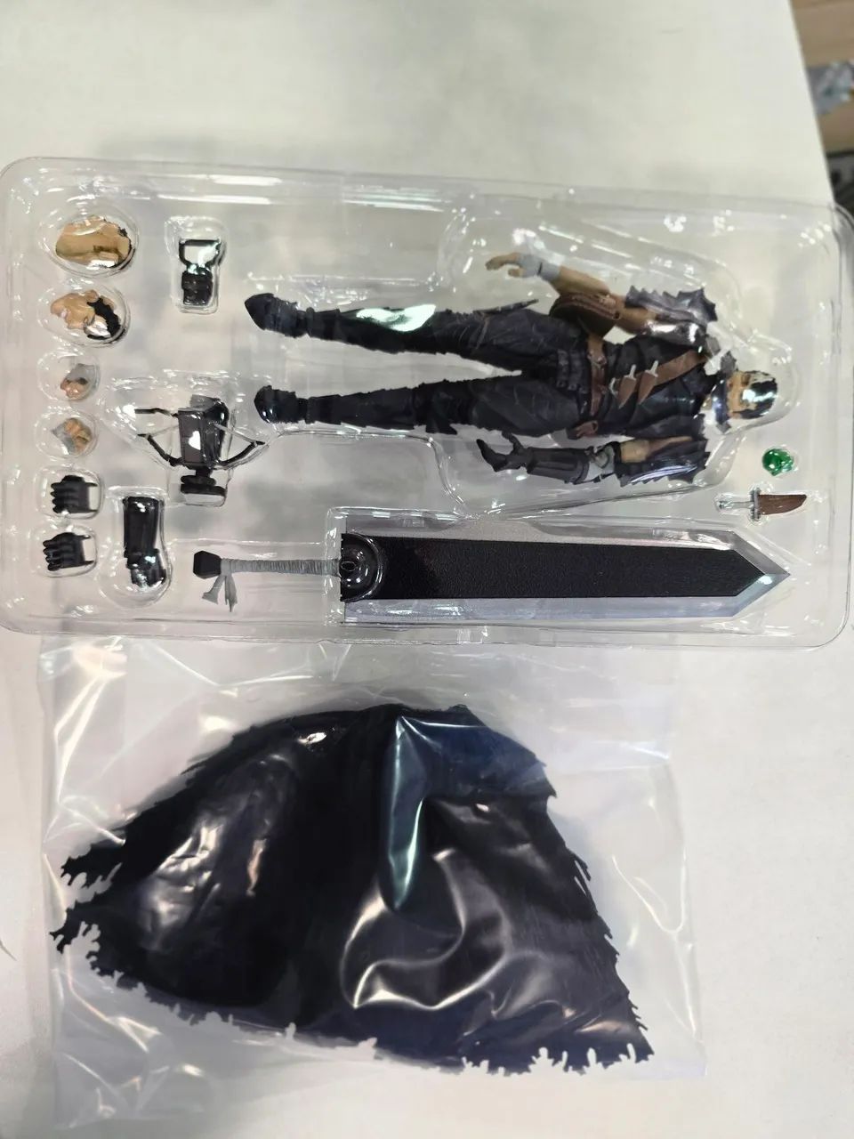 Guts Black Swordman SH Figuarts  - Foto 5