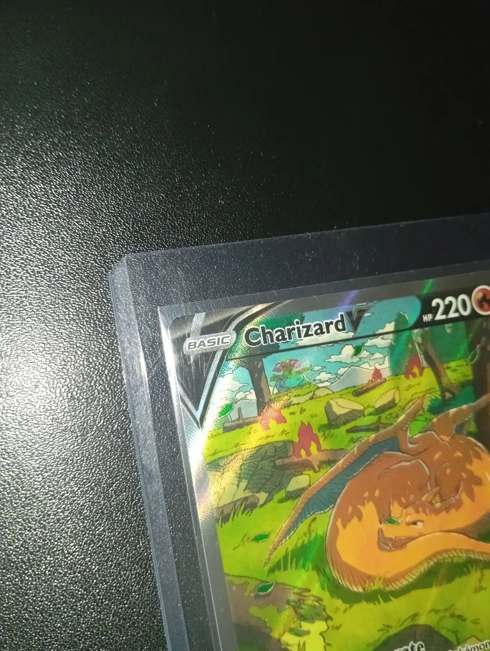 Carta Pokémon Charizard V 2022 INGLÊS Original em Perfeito Estado NM - Foto 2