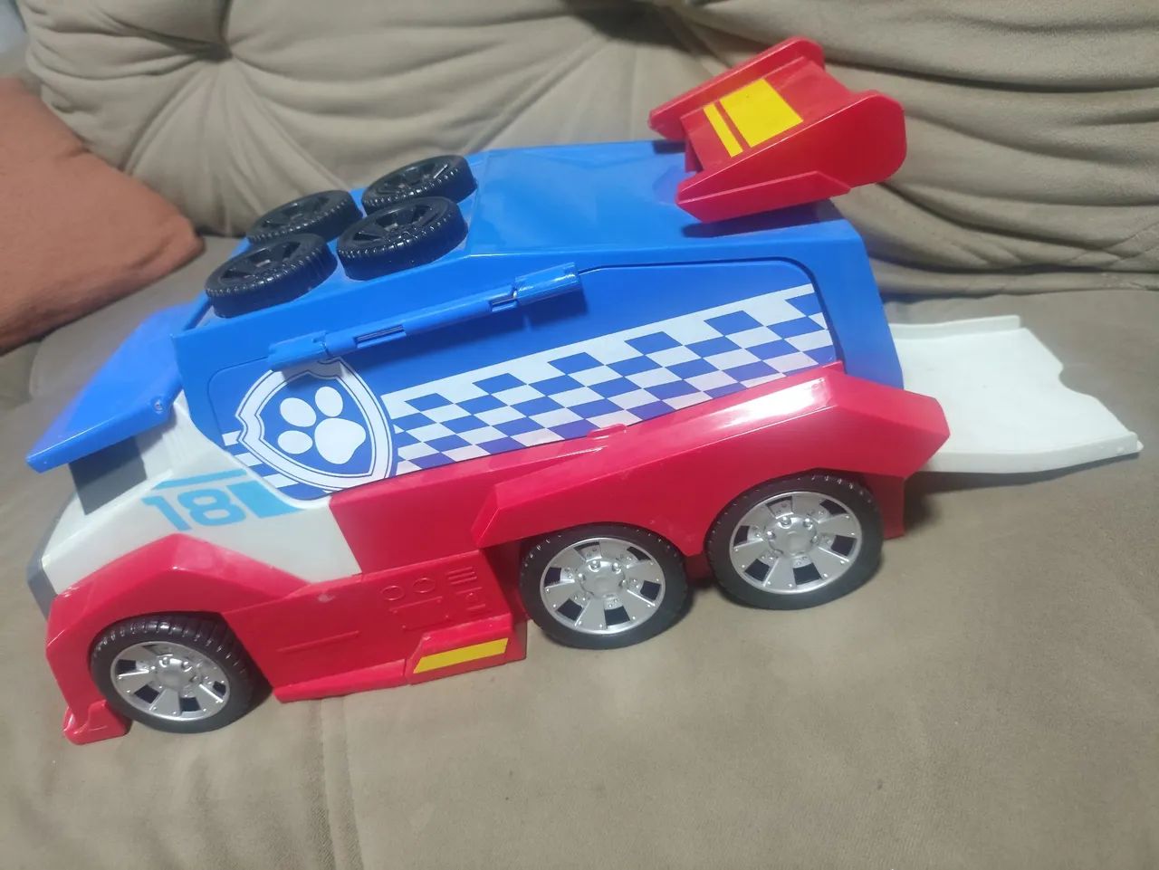 Carrinho patrulha canina 