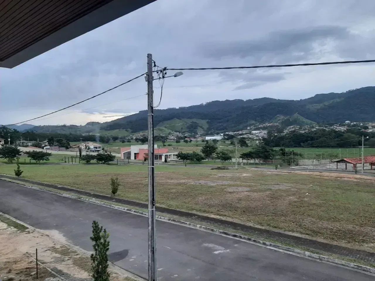 Condomínio fechado, terreno com 584m², parcelamento direto até 120x. Gravatal - Foto 4