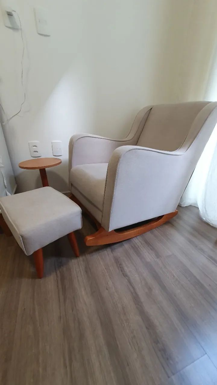 Guarda roupa, berço e poltrona amamentação - Foto 2
