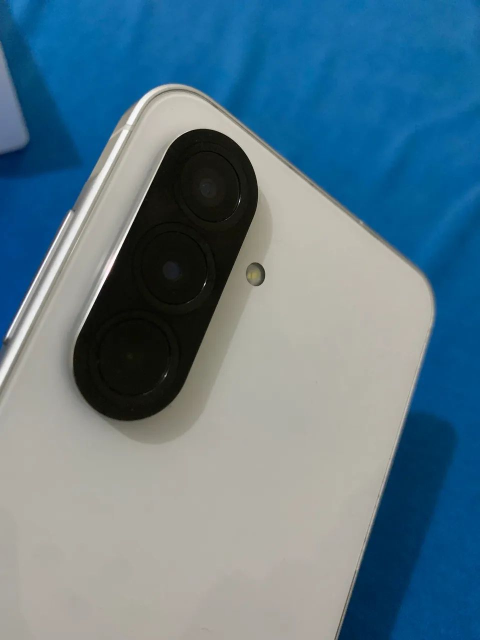  Samsung A56 Branco 256GB Celular  - Foto 3