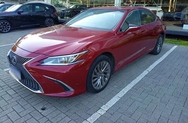Lexus ES300h