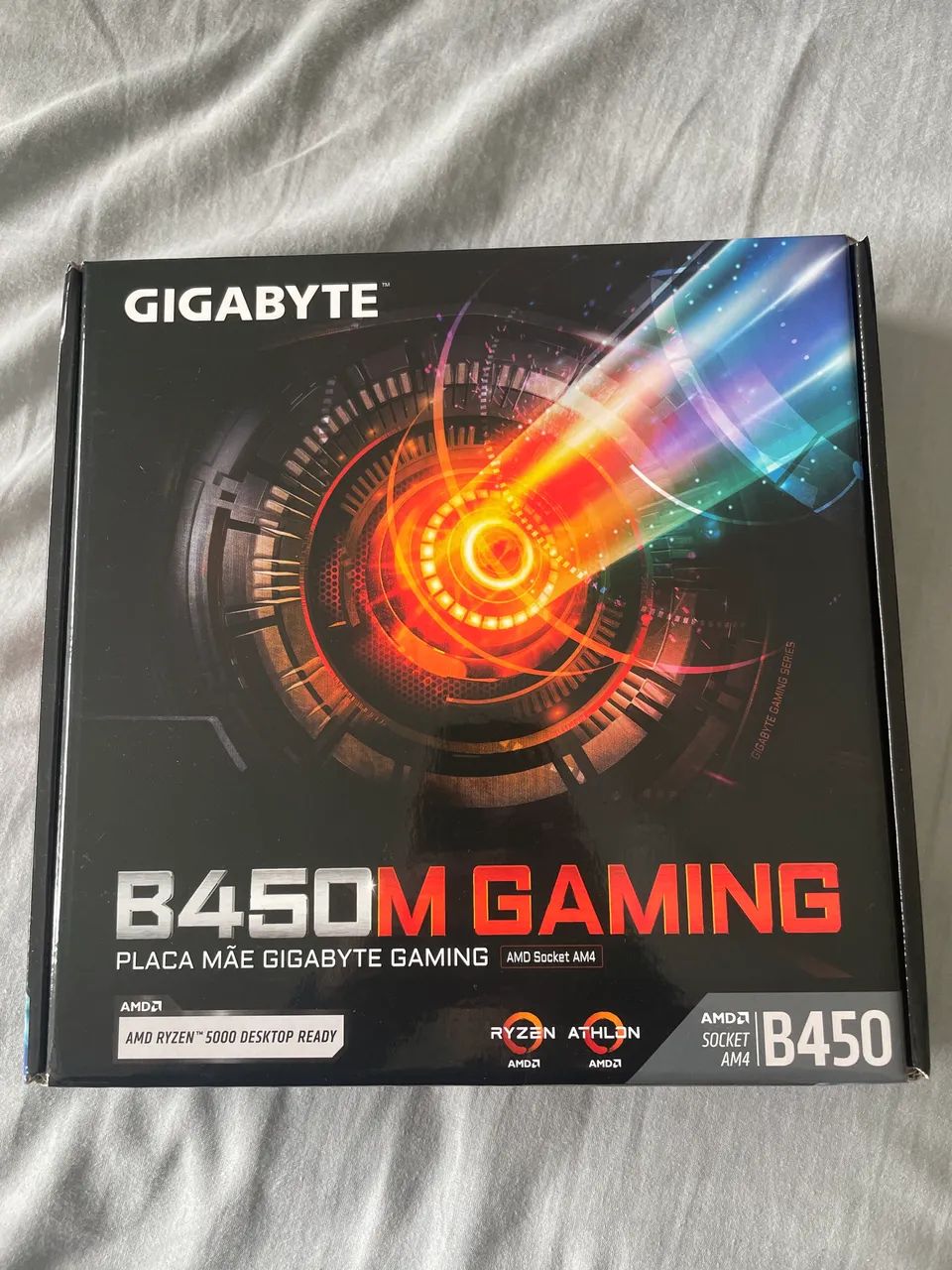 Placa-Mãe Gigabyte B450M Gaming (Socket AM4) - Nova
