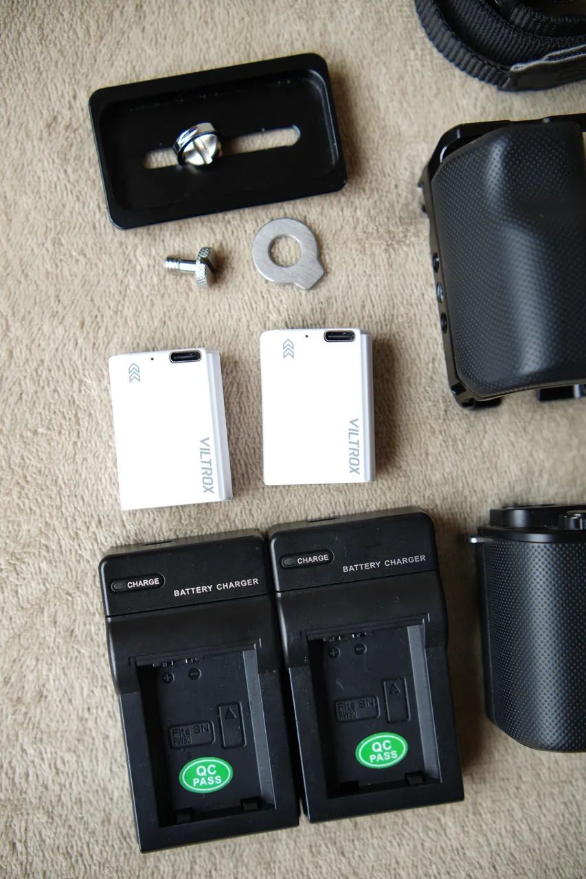 ZVE10 + Lente do Kit + Cage Smallrig + 2 bateria Viltrox + 2 Carregadores - Foto 5