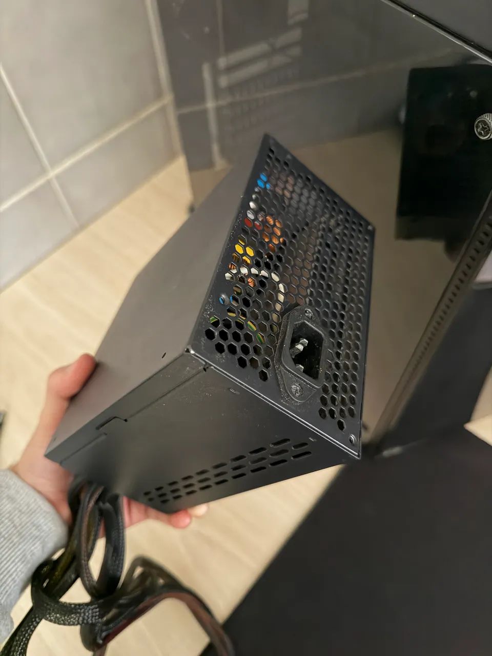 fonte 1000w 80 plus conservada - Foto 4