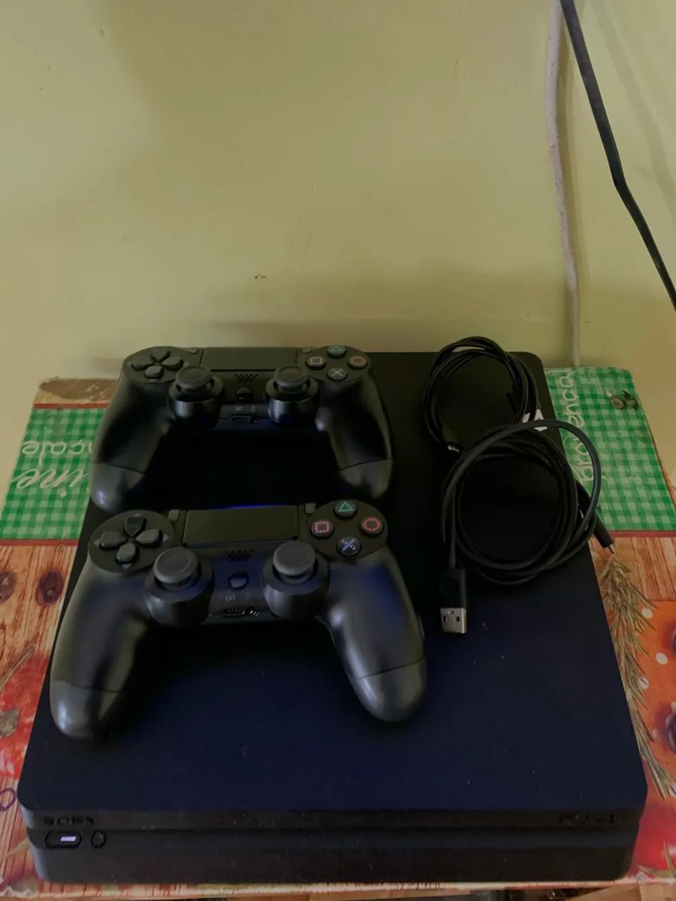 Vendo ps4 slim