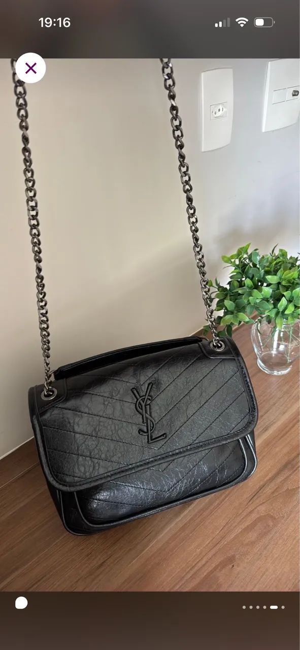 Bolsa YSL Niki média preta - Foto 5