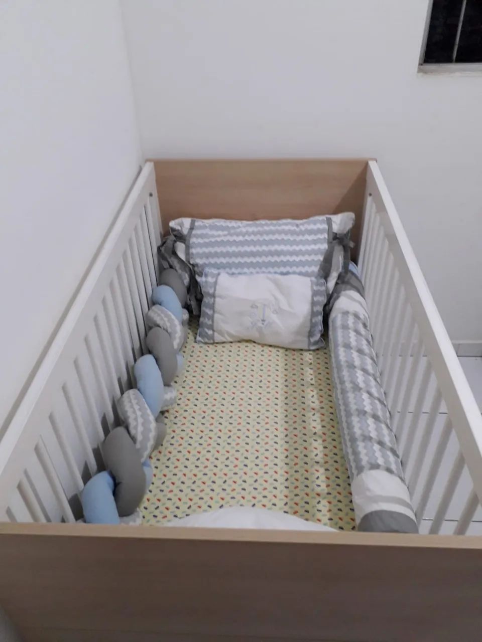 Berço e Cômoda Semi Novos
