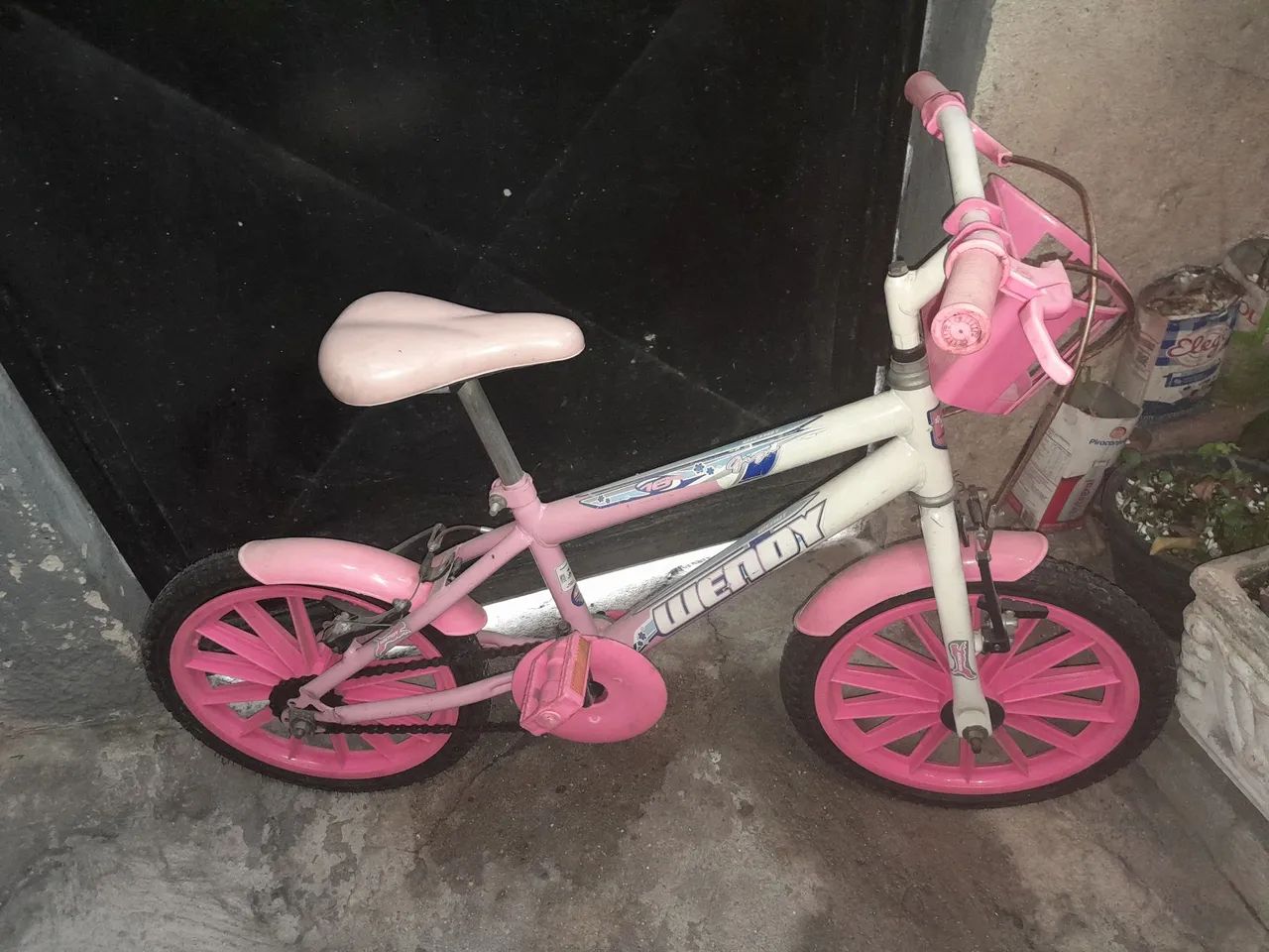 Vendo 2 bicicletas uma aro 16 outra aro12