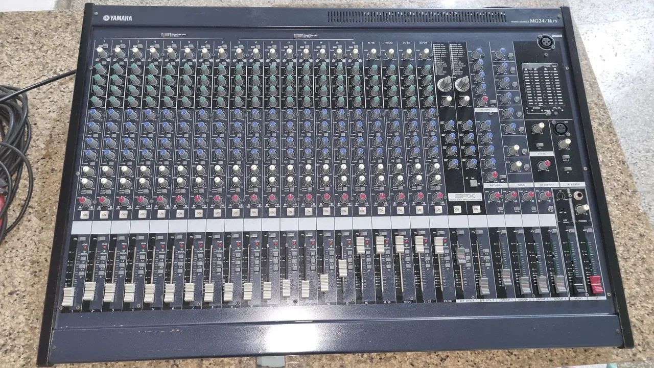 Mesa de som Yamaha  - Foto 3